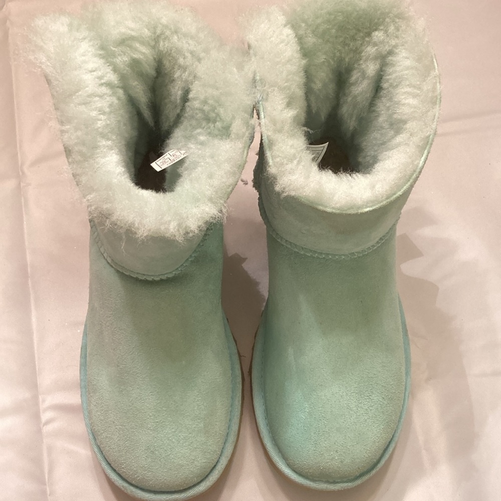 UGG Women’s Turquoise size 7 boots. - Picture 4 of 8